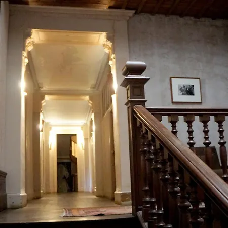 Chateau In Medieval Bastide - Sleeps Up To 10 Vakantiehuis Chalabre