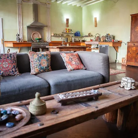 Chateau In Medieval Bastide - Sleeps Up To 17 Casa vacanze Chalabre