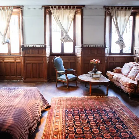 Chateau In Medieval Bastide - Sleeps Up To 10 Vakantiehuis *
