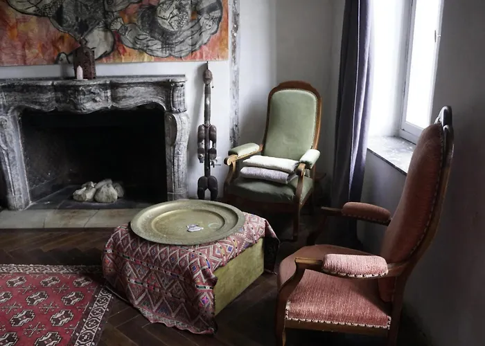 Chateau In Medieval Bastide - Sleeps Up To 17 Chalabre