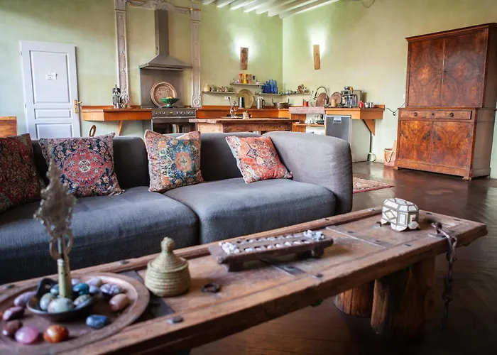 Chateau In Medieval Bastide - Sleeps Up To 17 Casa vacanze Chalabre